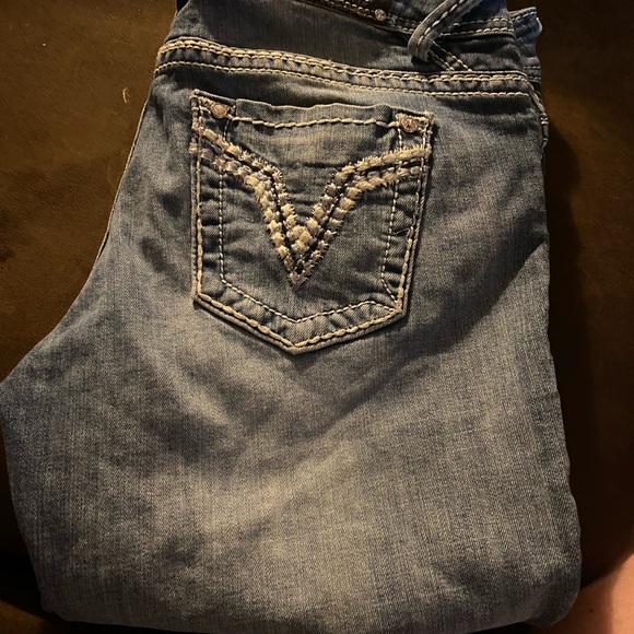 Jean Capri Size 9 - Picture 3 of 3